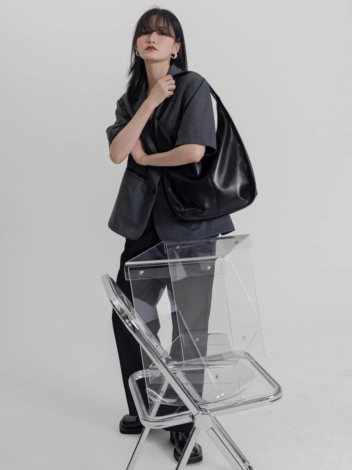 Large Capacity Egg-Shaped Silhouette Black Tote Bag