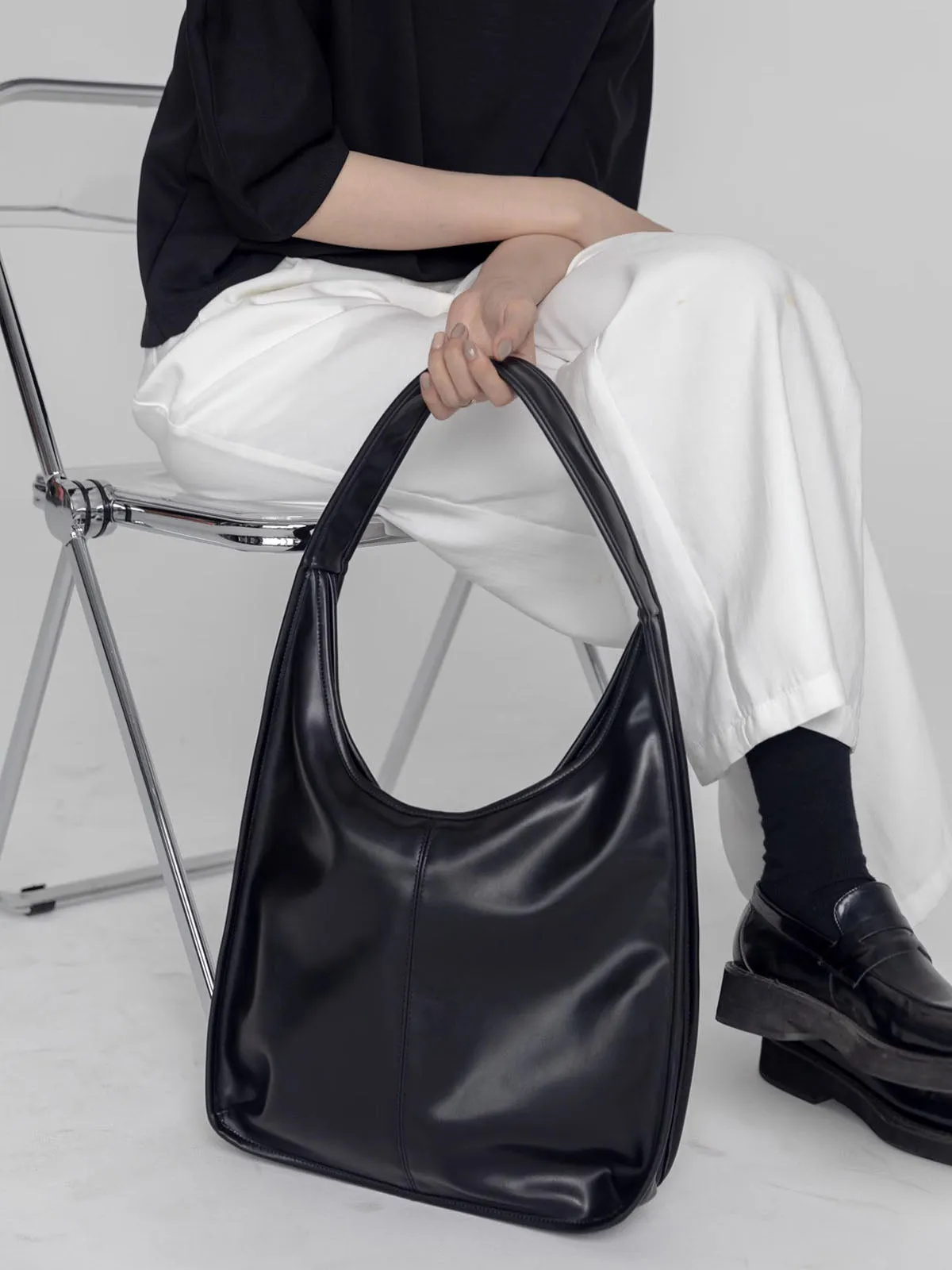 Large Capacity Egg-Shaped Silhouette Black Tote Bag