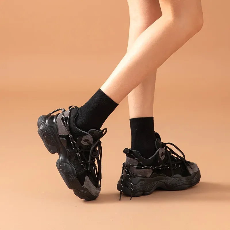 USS Shoes Oluche Women's Lace Up Sneakers