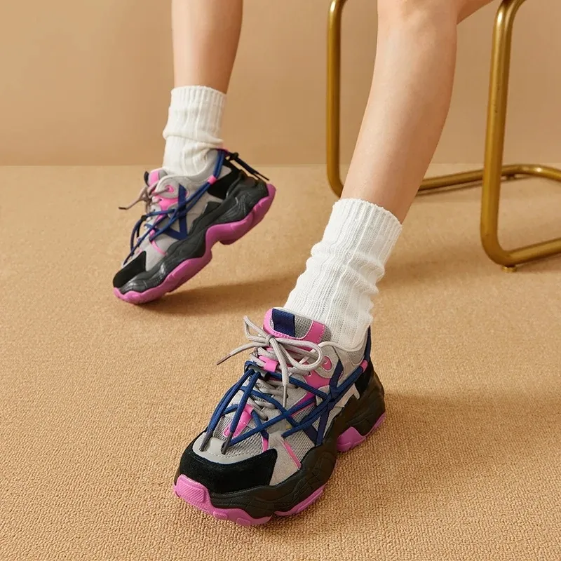 USS Shoes Oluche Women's Lace Up Sneakers