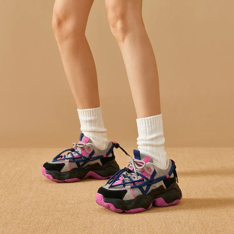 USS Shoes Oluche Women's Lace Up Sneakers